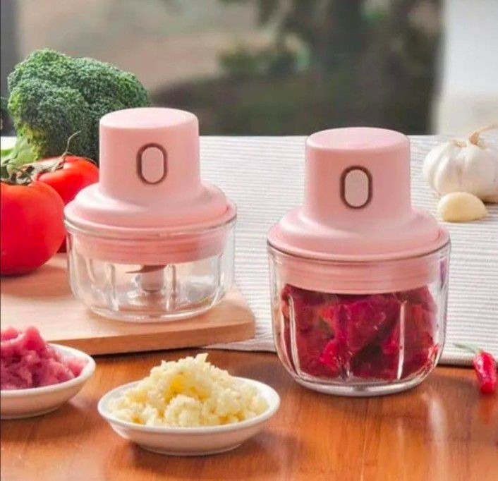 250ml USB Rechargeable Portable Electric Mini Chopper – Compact Food Processor for Garlic, Onion, Vegetables
